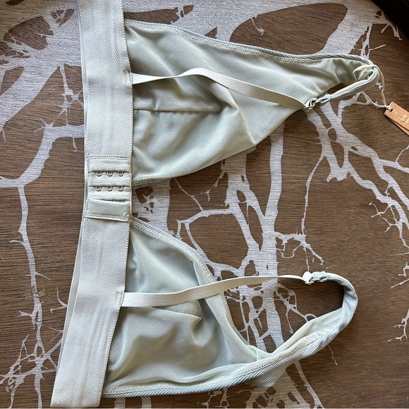 SKIMS bralette size 2x - Picture 6 of 6